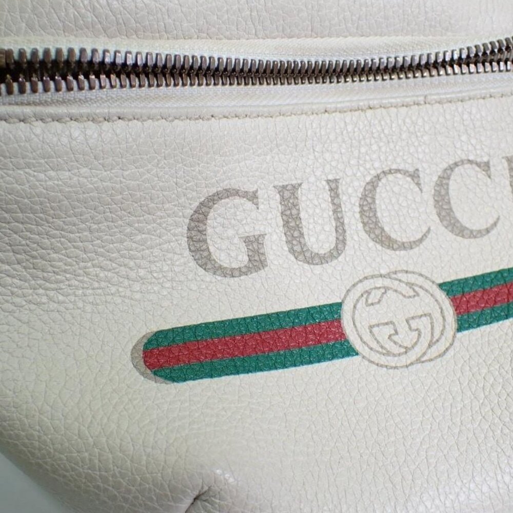 Gucci Grained Calfskin Small Logo Belt Bag eith COA - Picture 8 of 16